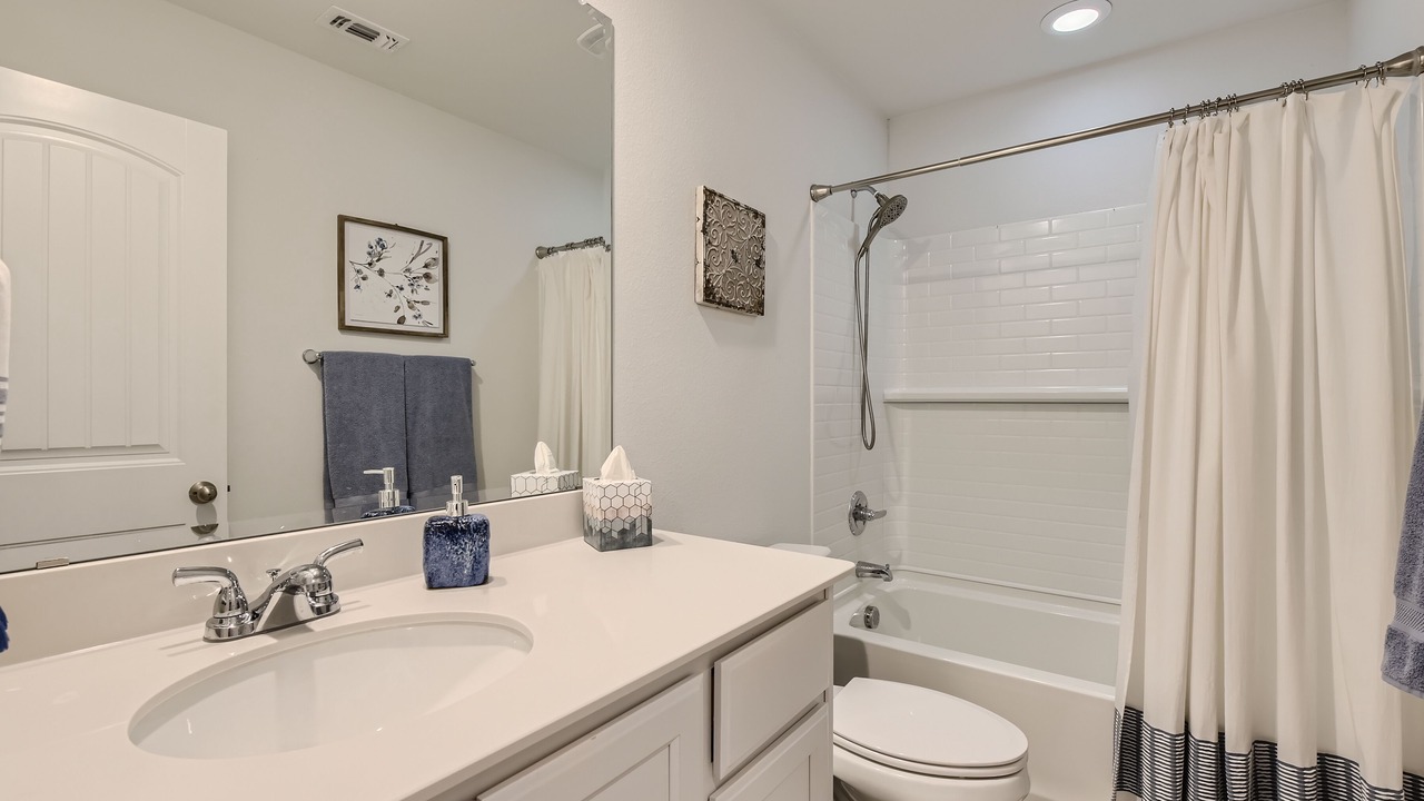 Photo of Bathroom in Crowley