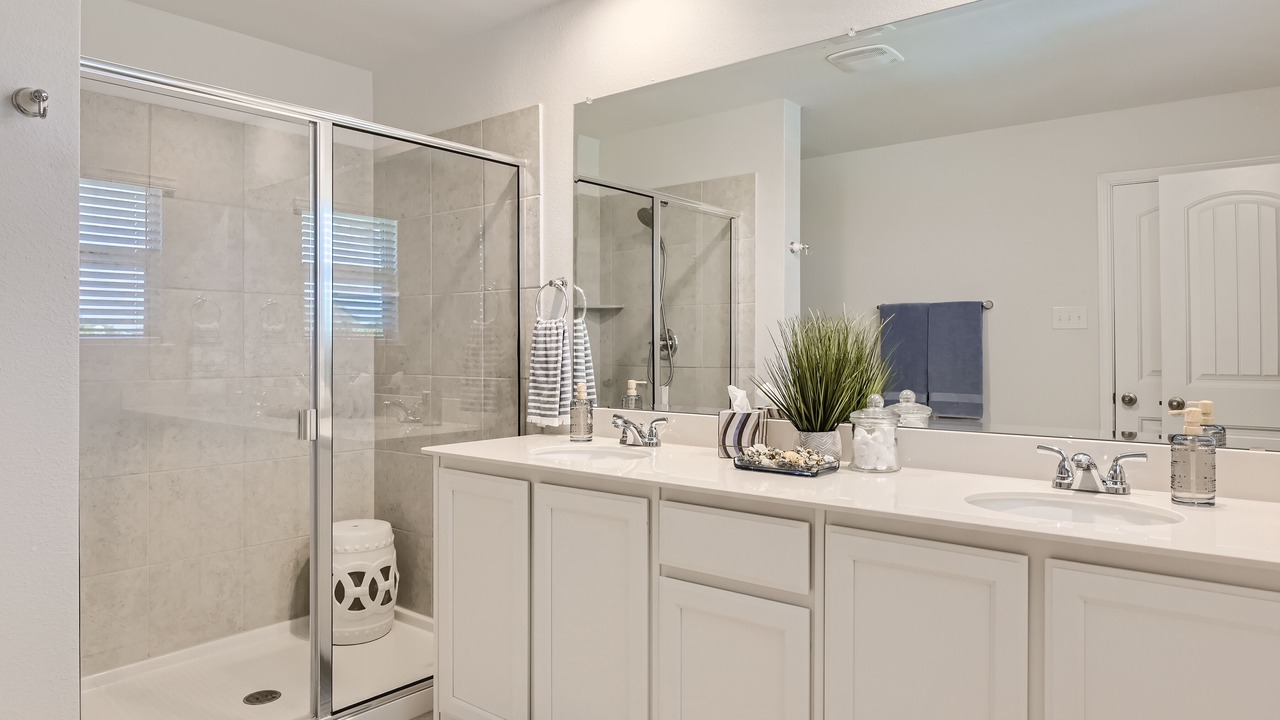 Photo of Bathroom in Crowley