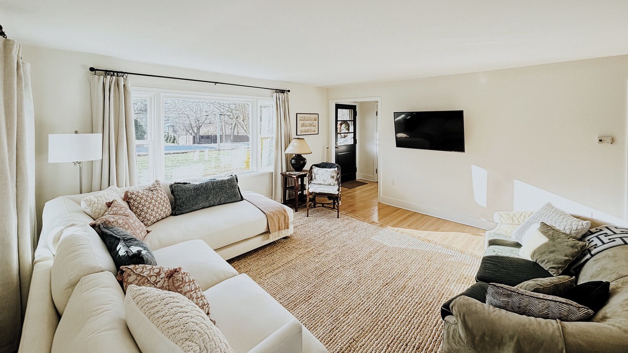 Photo of Livingroom in Skaneateles