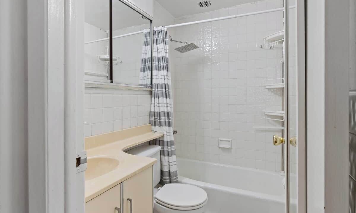 Photo of Bathroom in Central Park West