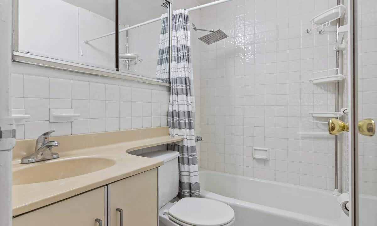 Photo of Bathroom in Central Park West