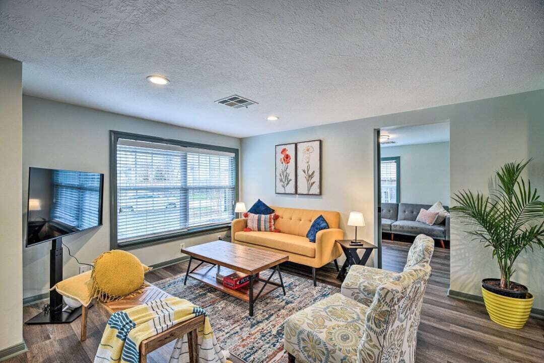 Photo of Livingroom in Shady Acres