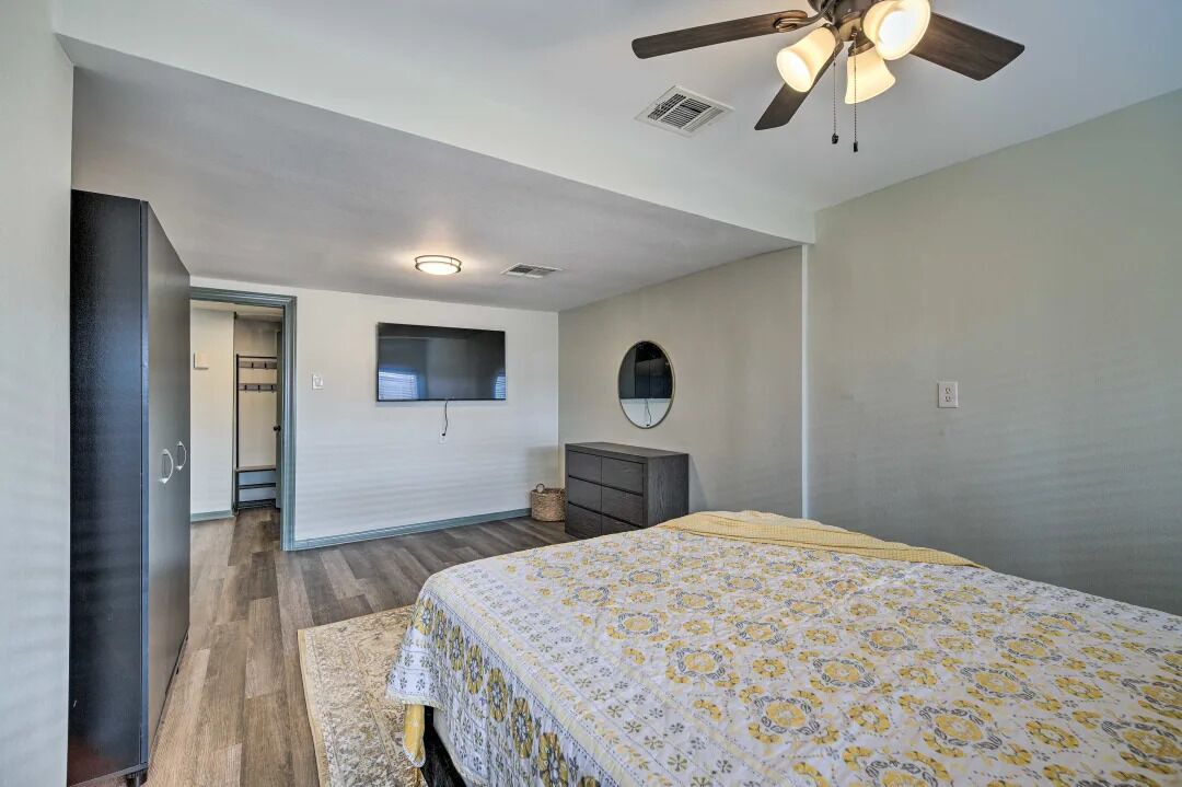 Photo of Bedroom in Shady Acres