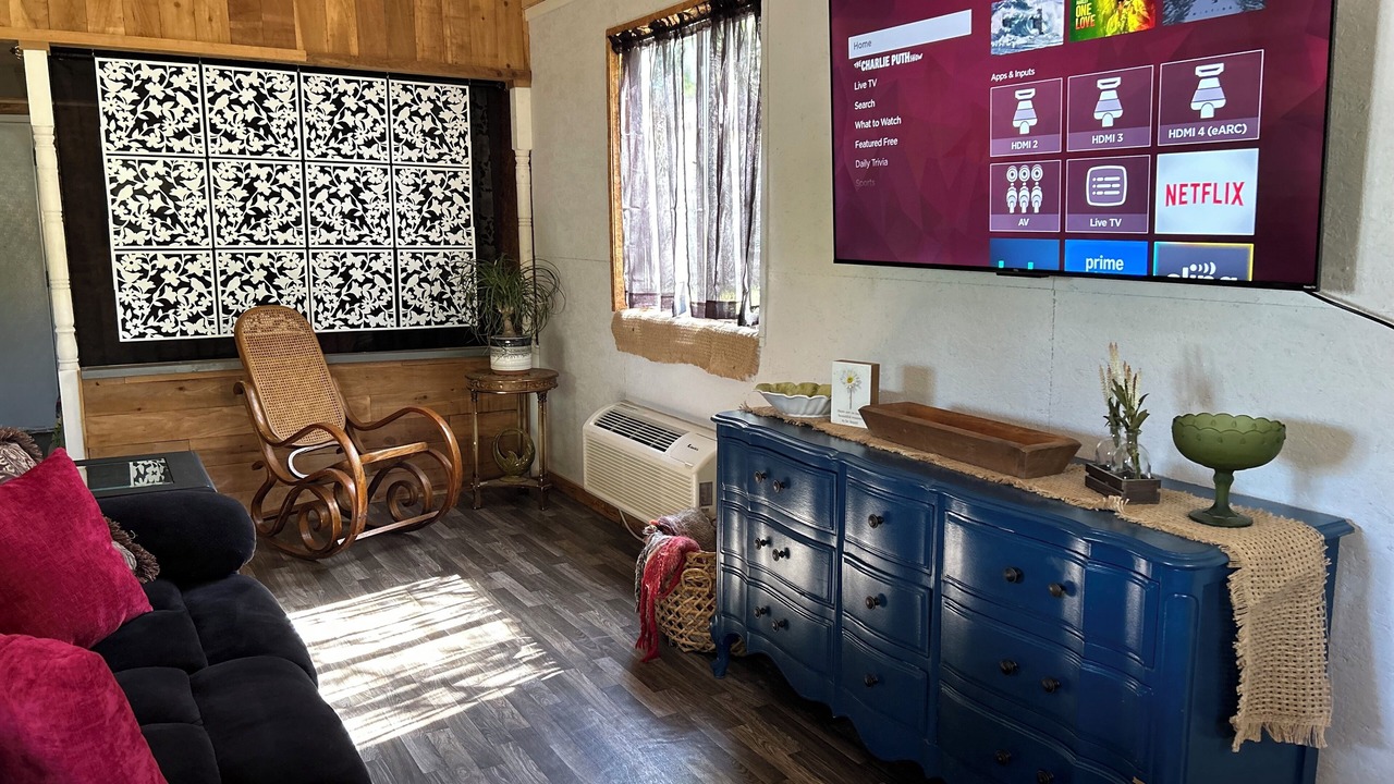 Photo of Livingroom in Dexter