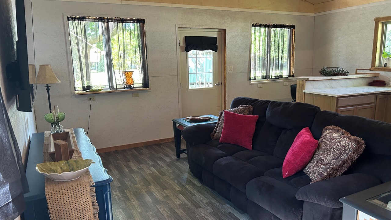 Photo of Livingroom in Dexter