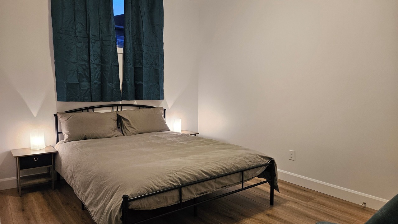 Photo of Bedroom in Amherstview