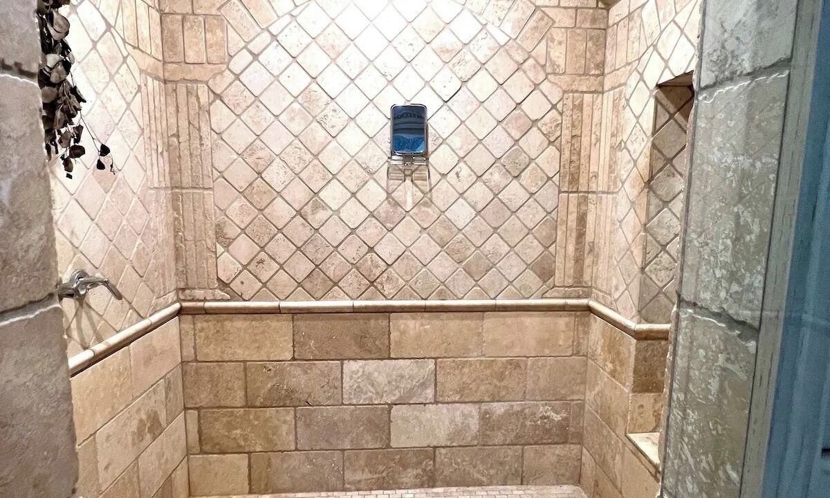 Photo of Bathroom in Central Oklahoma City