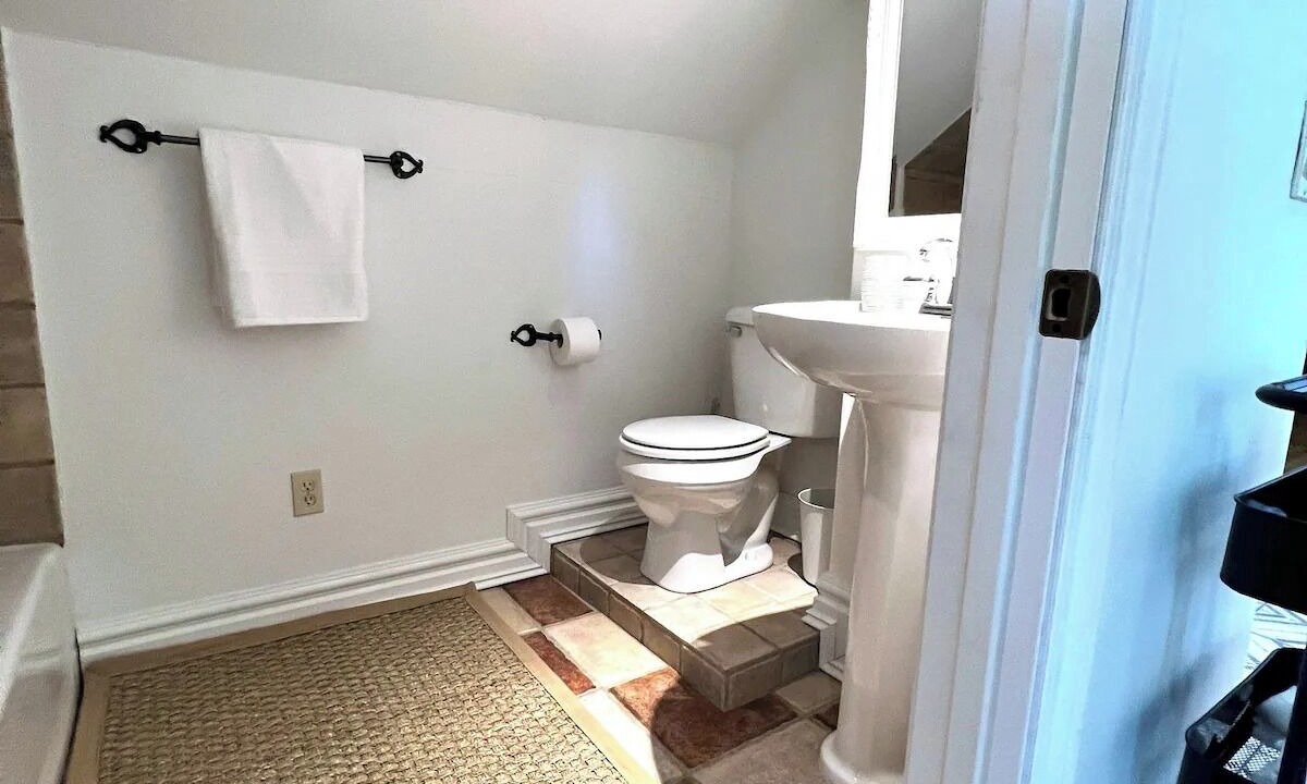 Photo of Bathroom in Central Oklahoma City