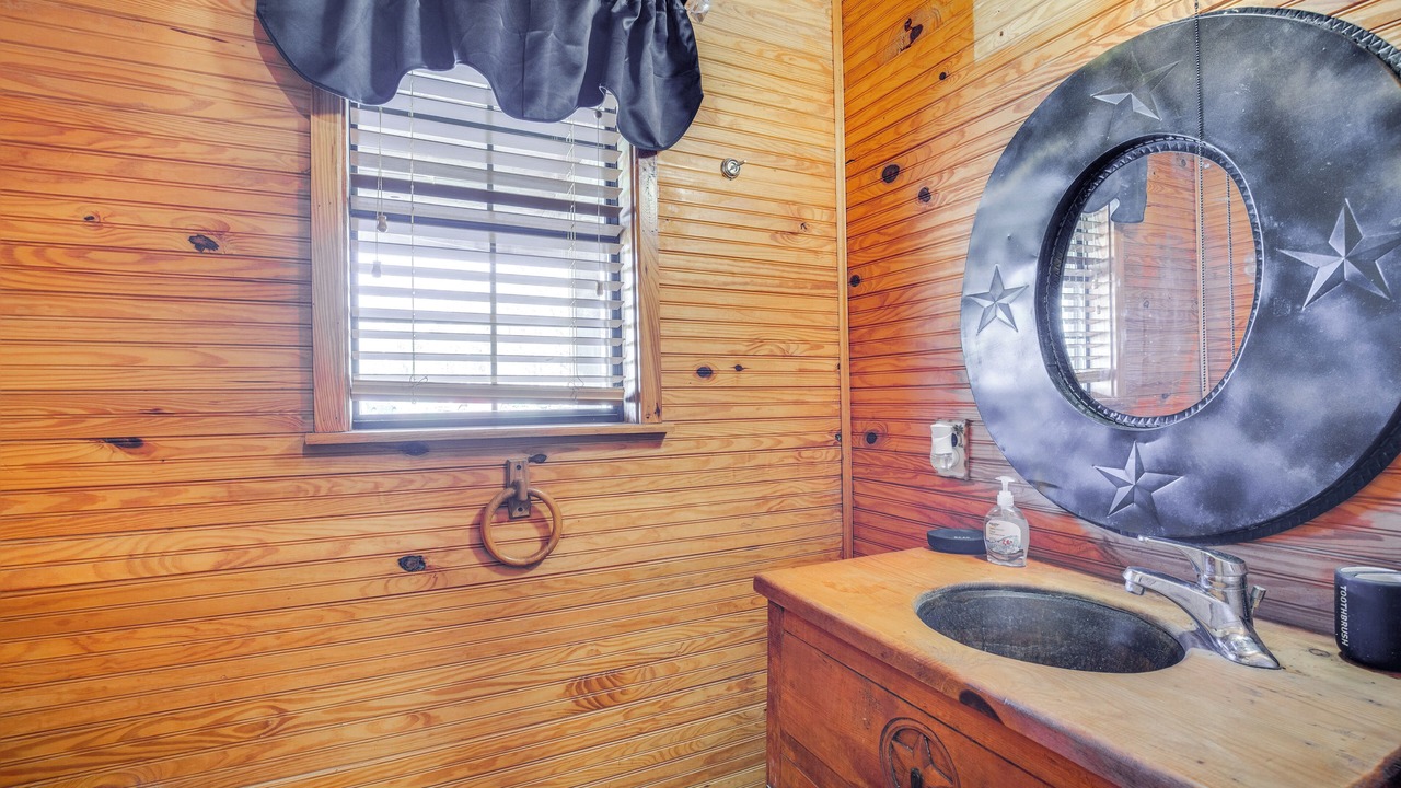 Photo of Bathroom in Grant