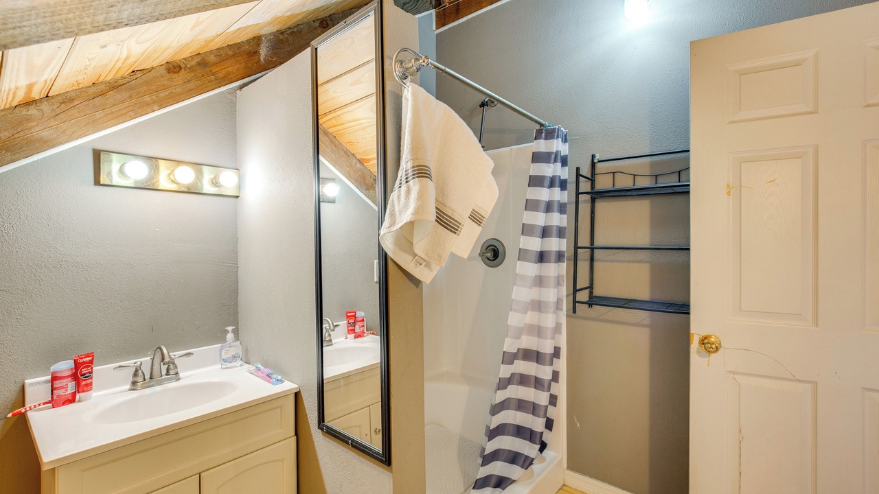 Photo of Bathroom in Grant