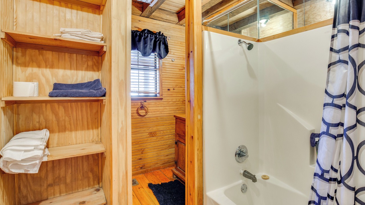 Photo of Bathroom in Grant