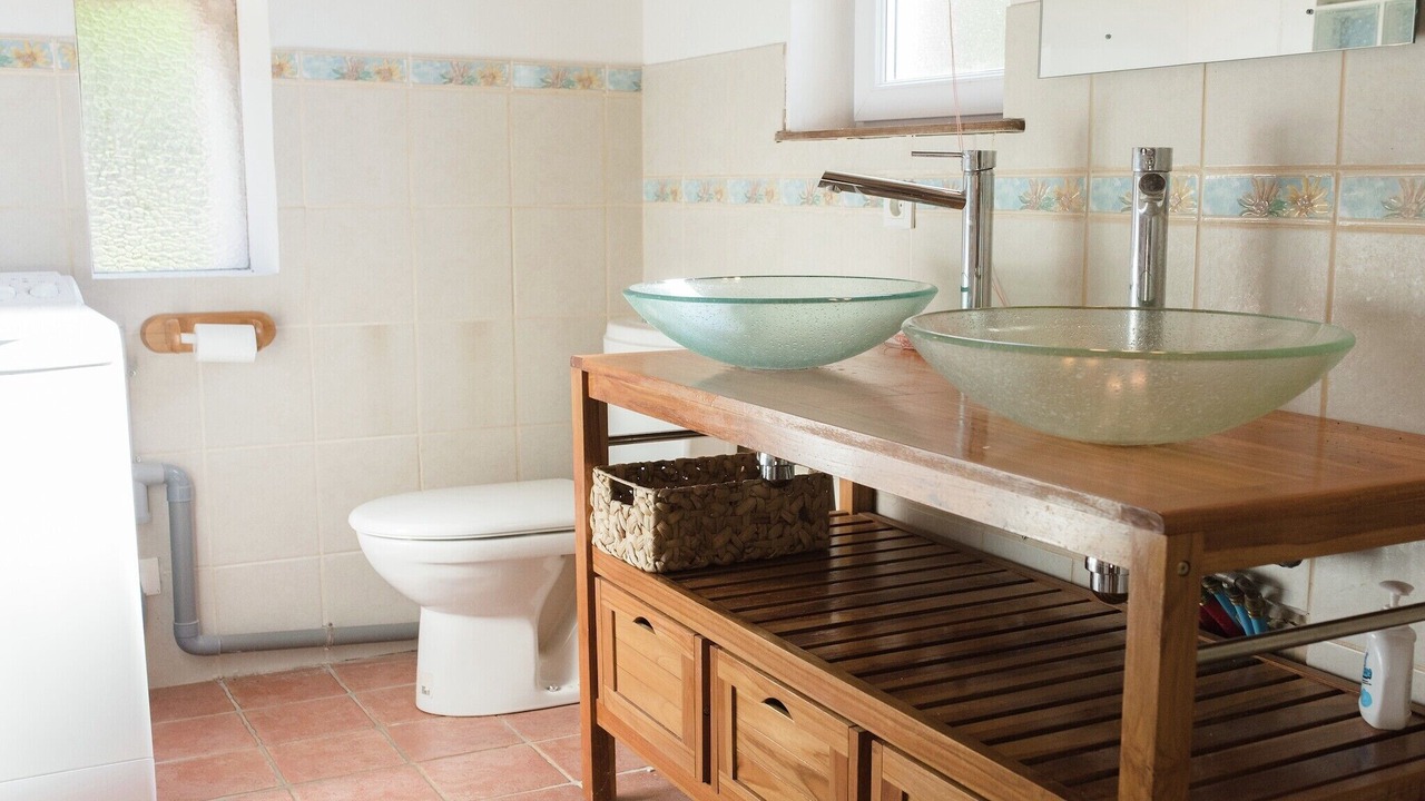 Photo of Bathroom in Courtonne-les-Deux-Eglises