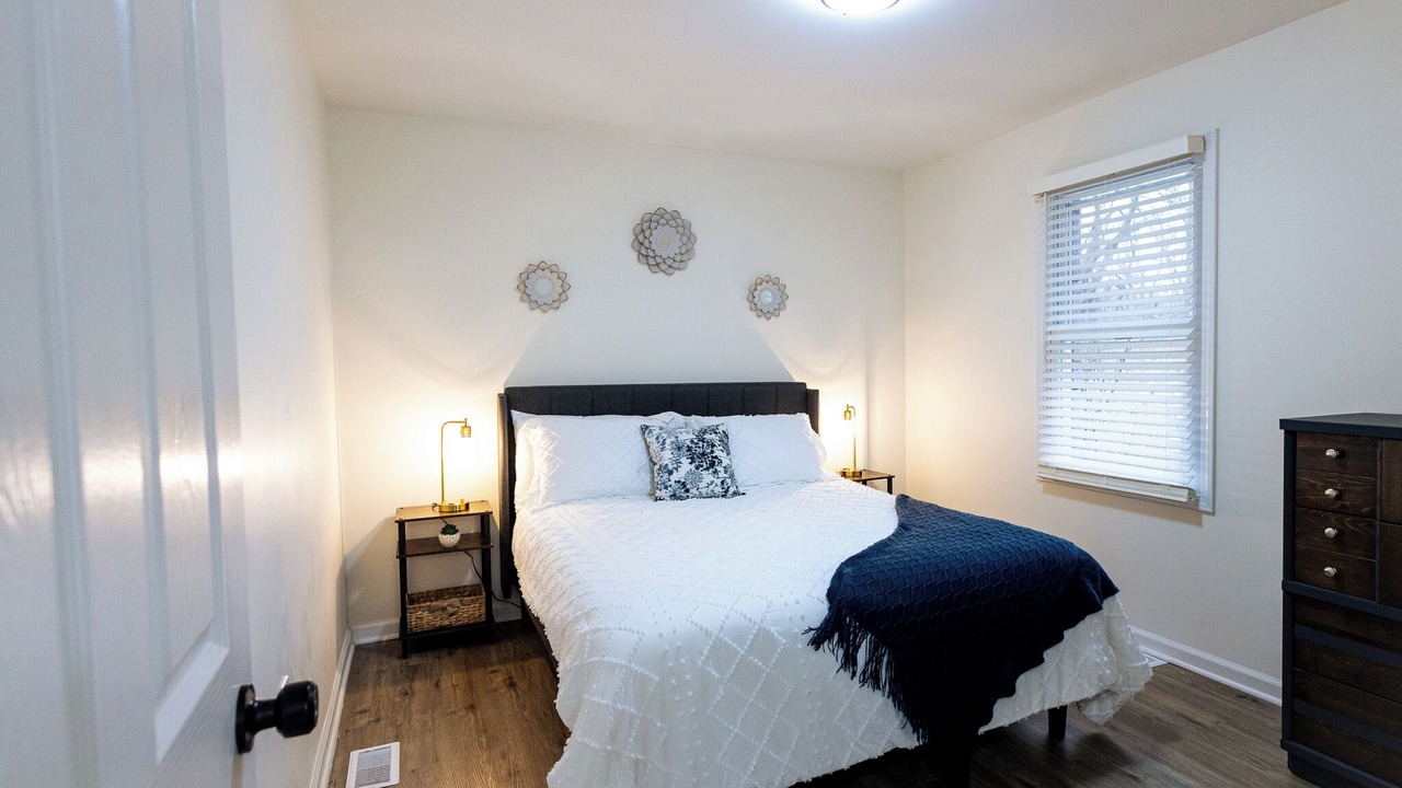 Photo of Bedroom in Miller Beach