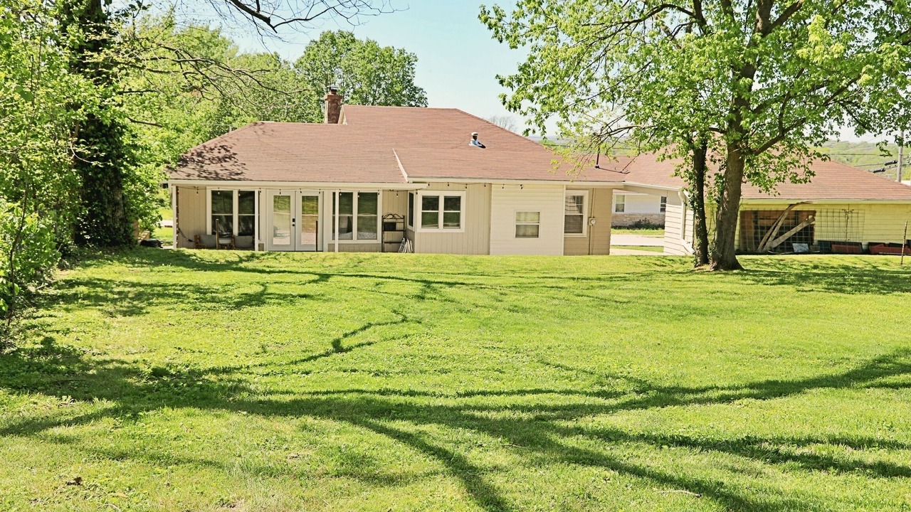 Photo of Outdoor in Ava