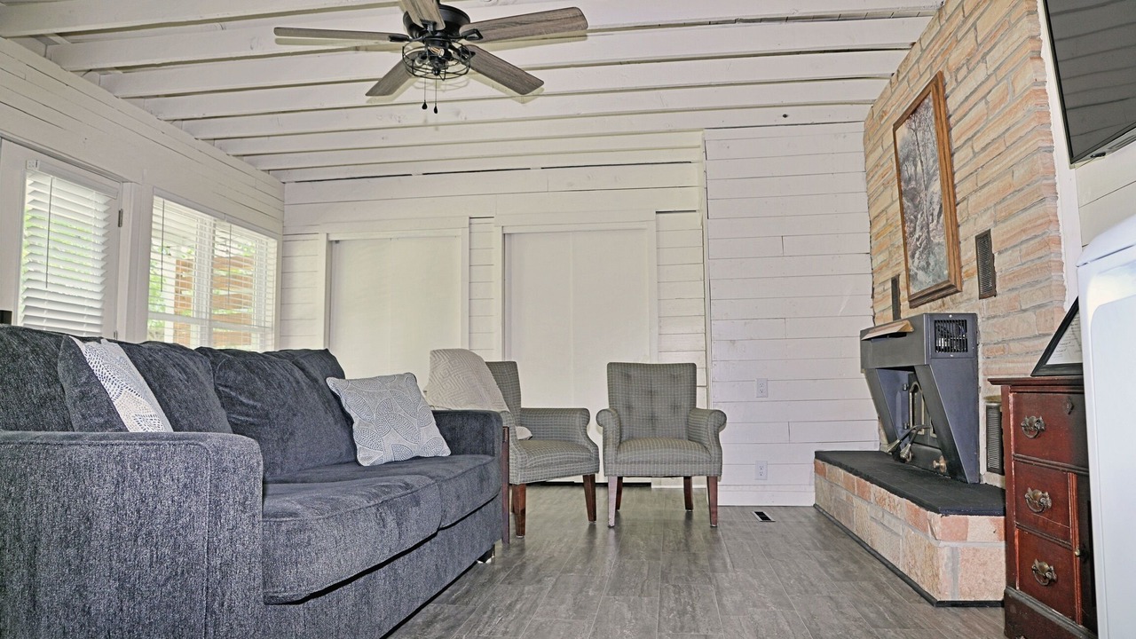 Photo of Livingroom in Ava
