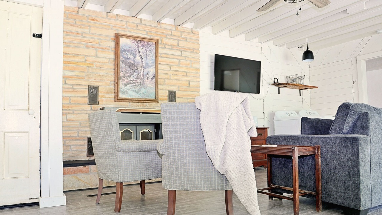 Photo of Livingroom in Ava