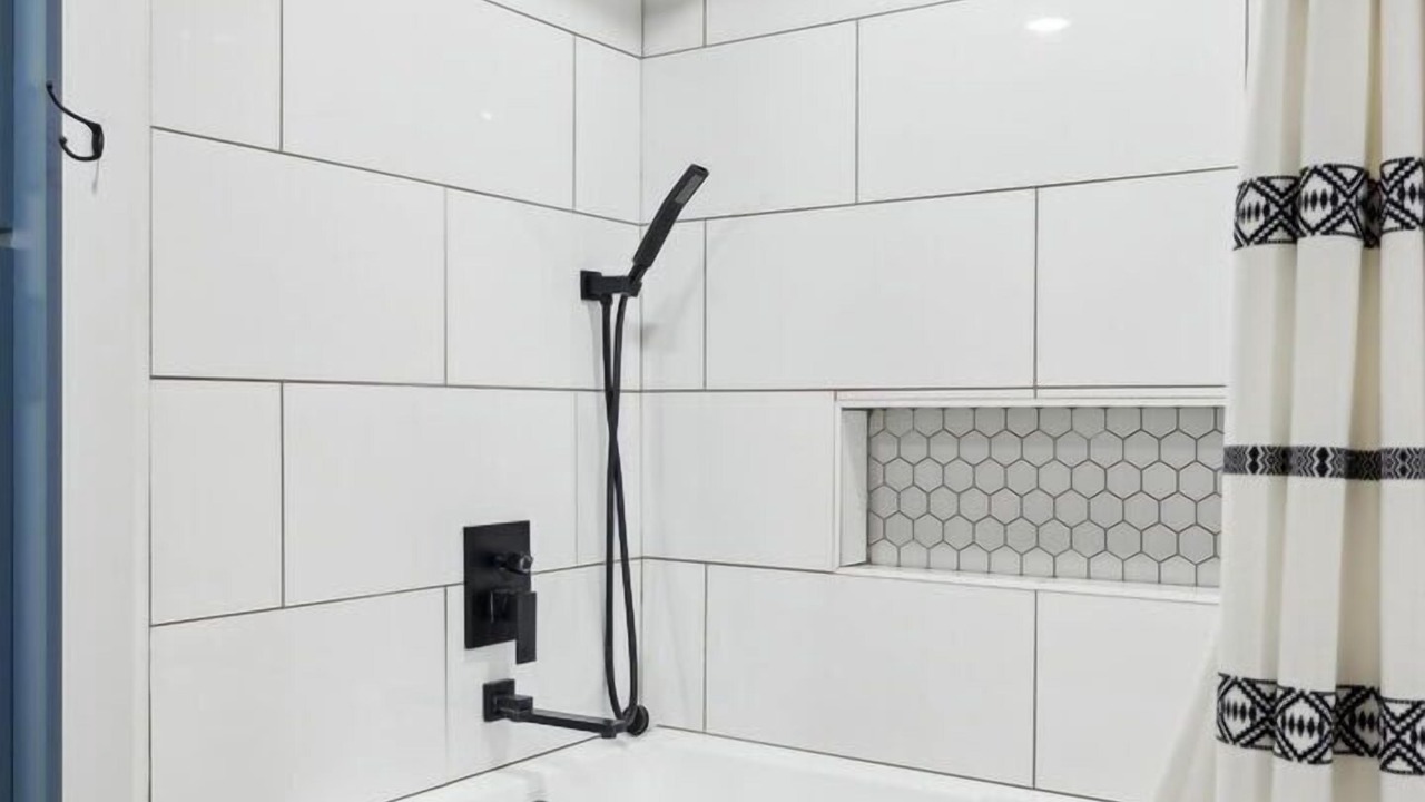 Photo of Bathroom in Lawrenceburg
