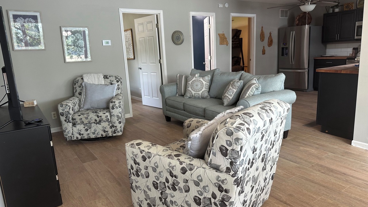 Photo of Livingroom in Tebbetts