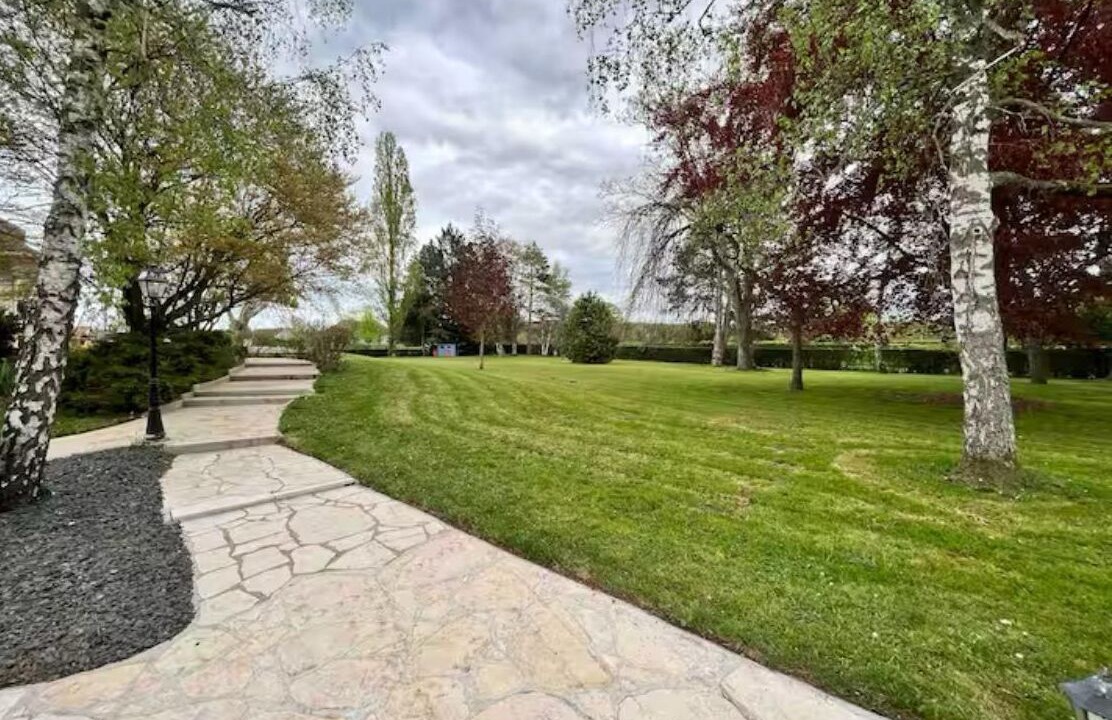 Photo of Outdoor in Agonges