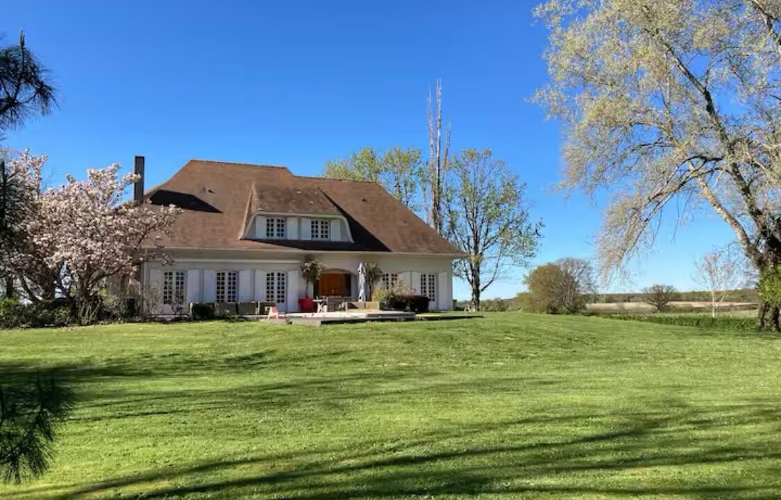 Photo of Outdoor in Agonges