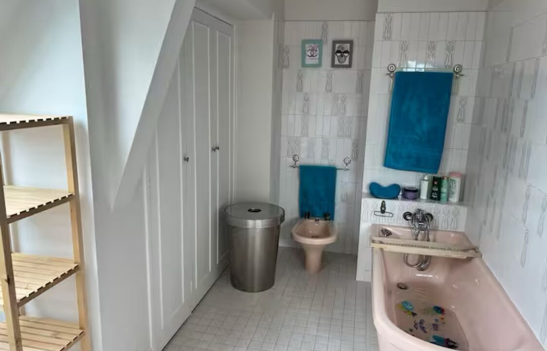 Photo of Bathroom in Agonges