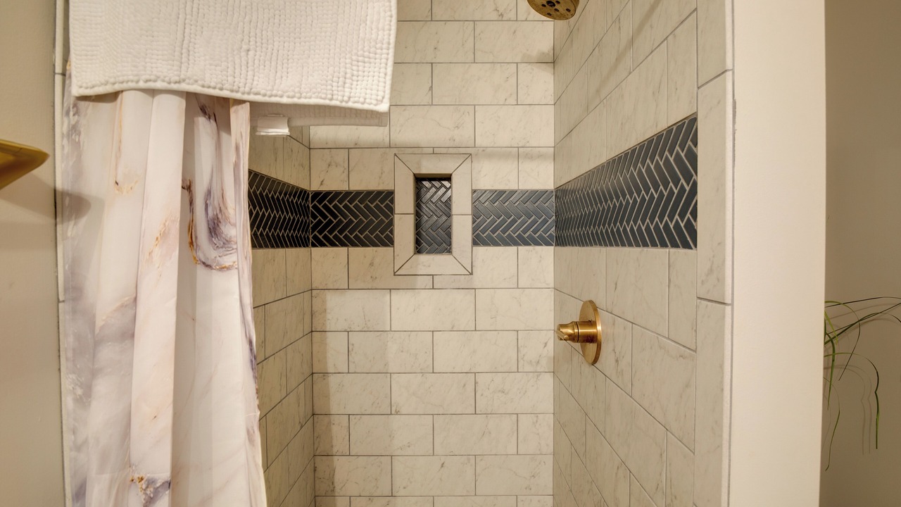 Photo of Bathroom in Guntersville