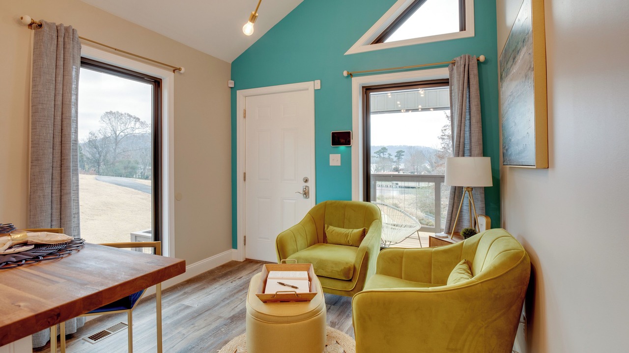 Photo of Livingroom in Guntersville