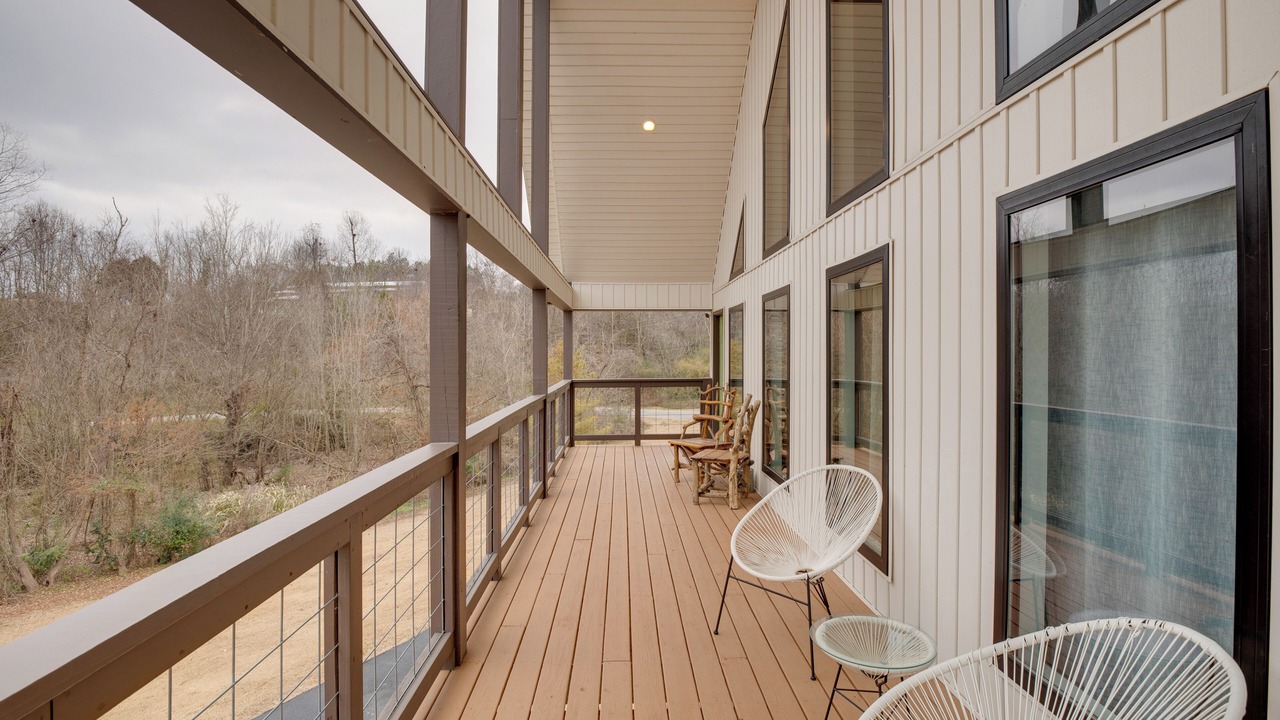 Photo of Patio Balcony in Guntersville