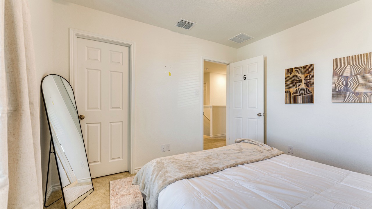 Photo of Bedroom in Southside