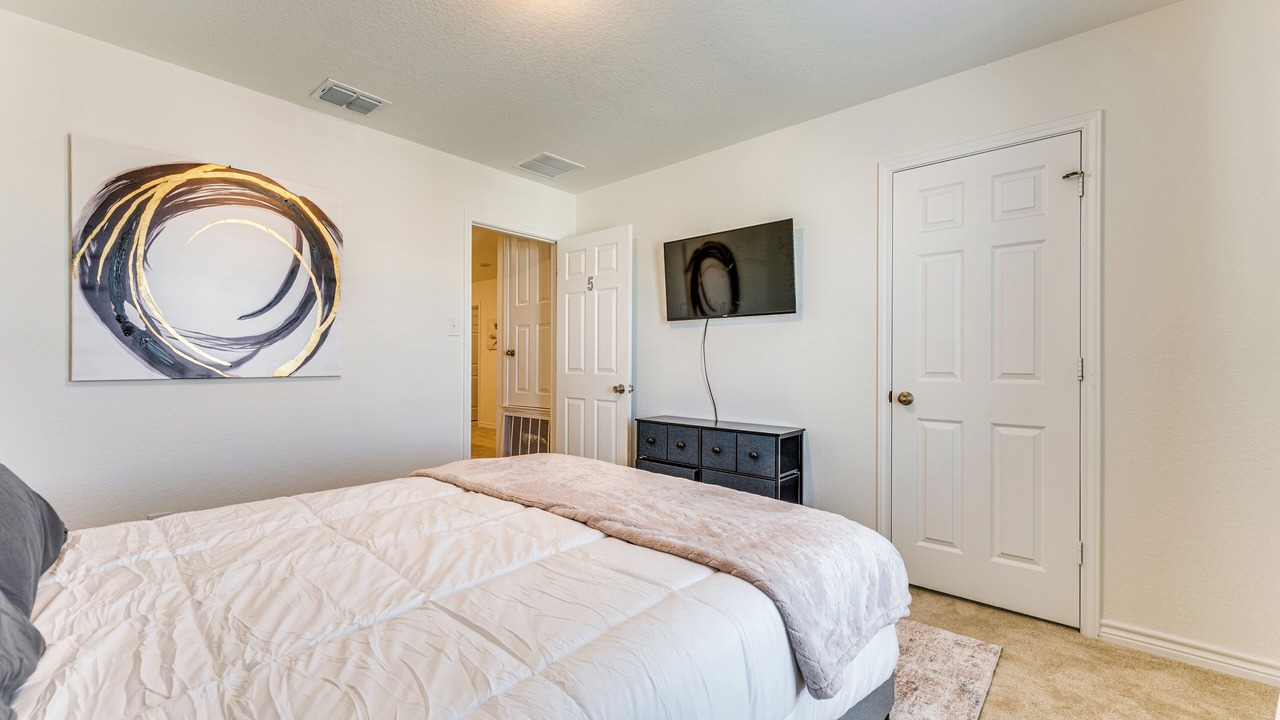 Photo of Bedroom in Southside