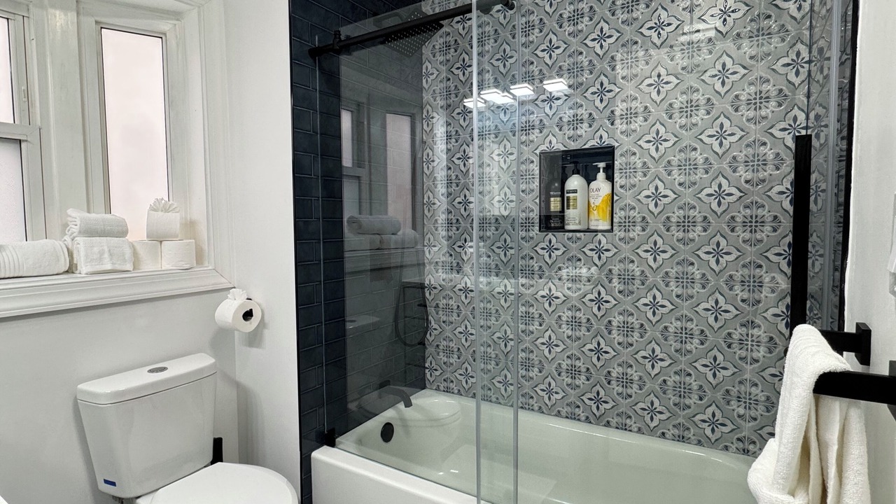 Photo of Bathroom in Woodridge