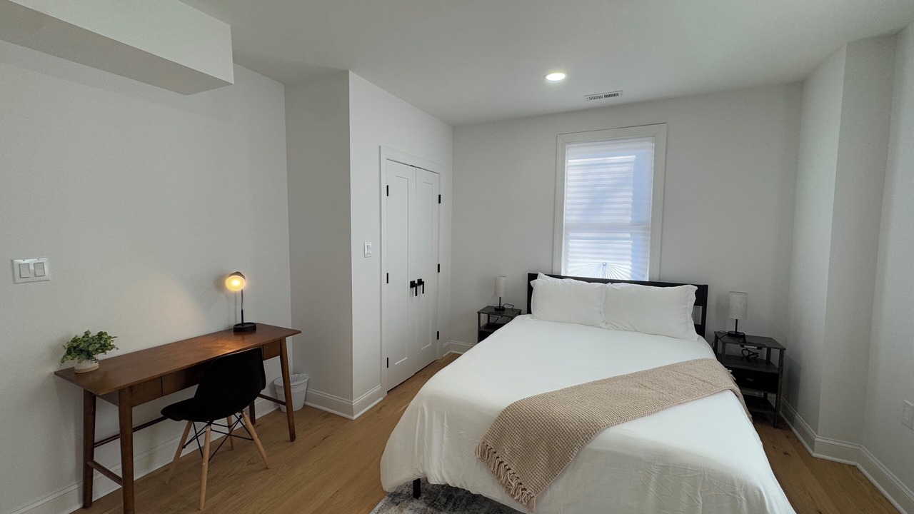 Photo of Bedroom in Woodridge