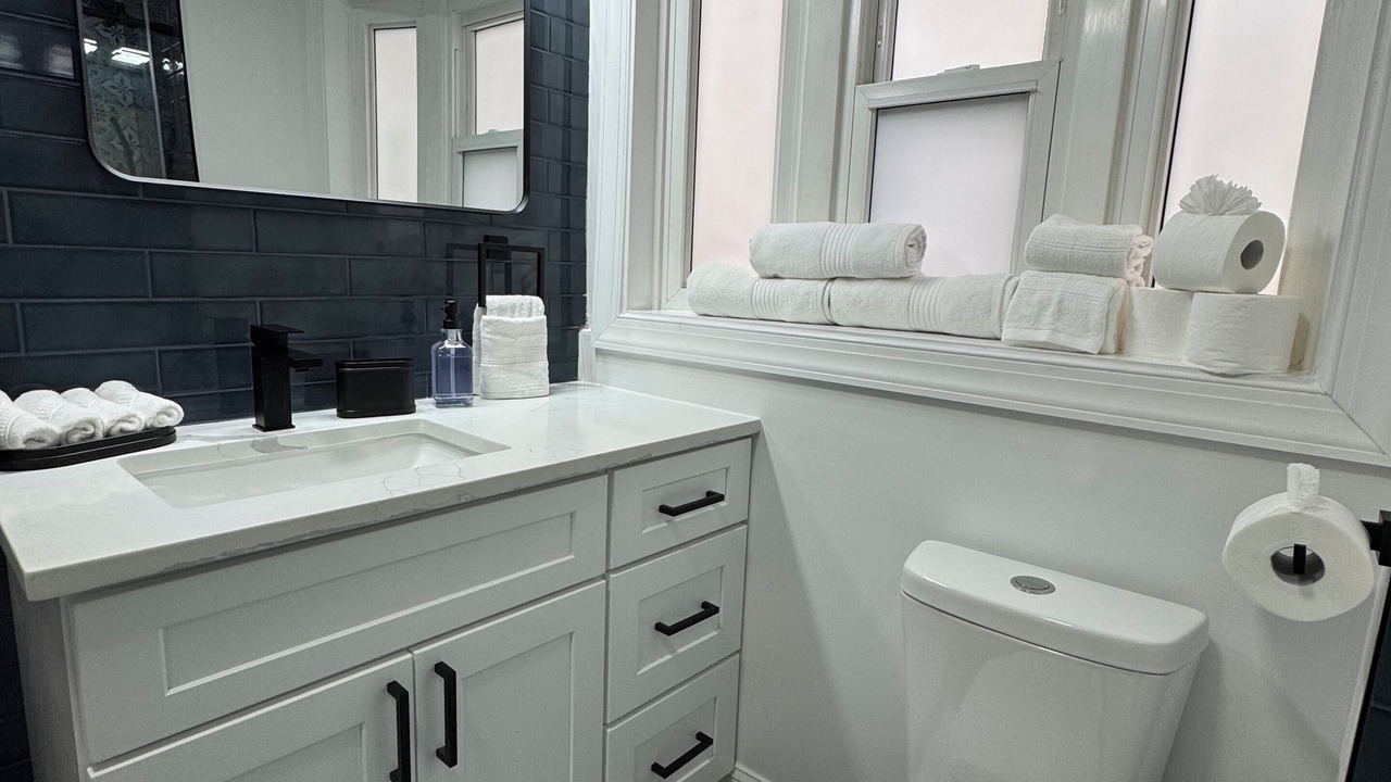 Photo of Bathroom in Woodridge