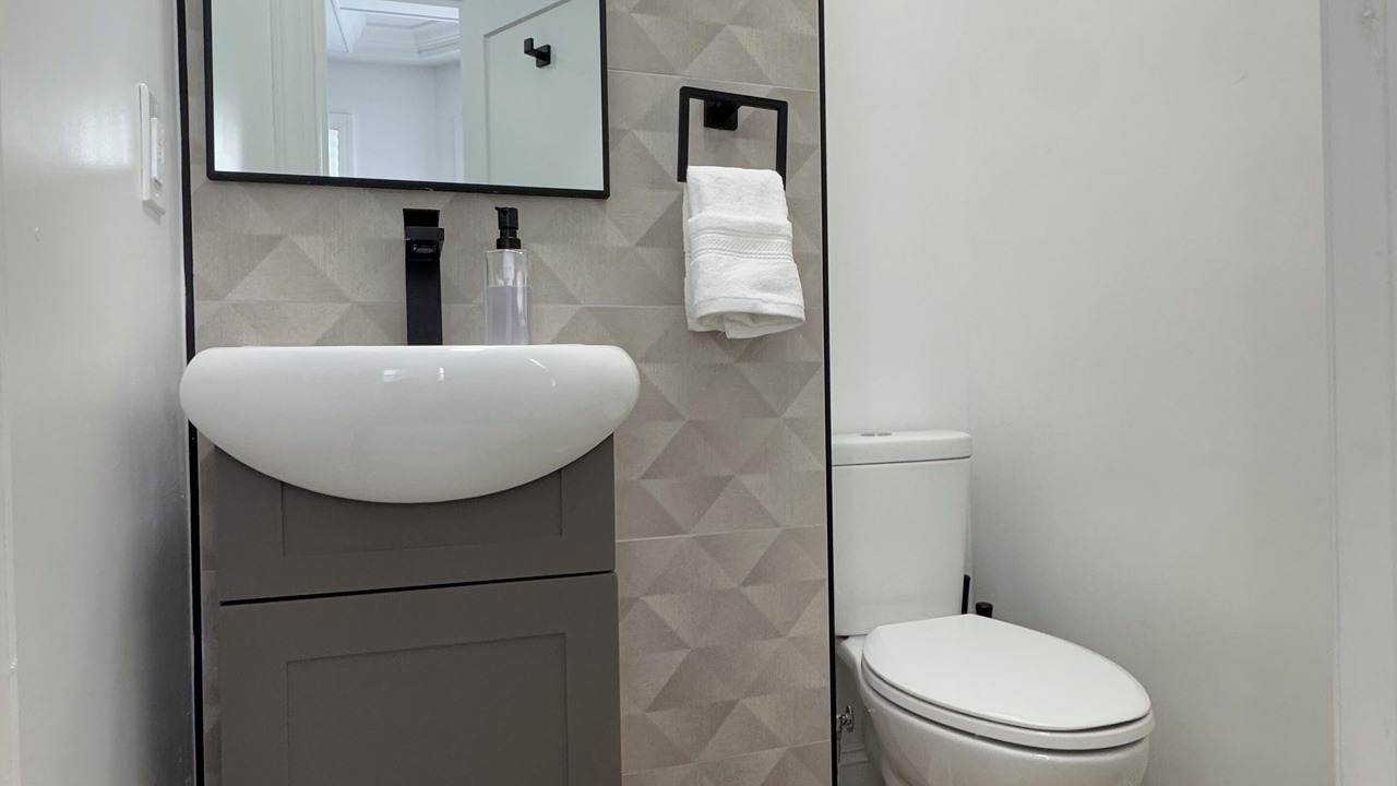 Photo of Bathroom in Woodridge