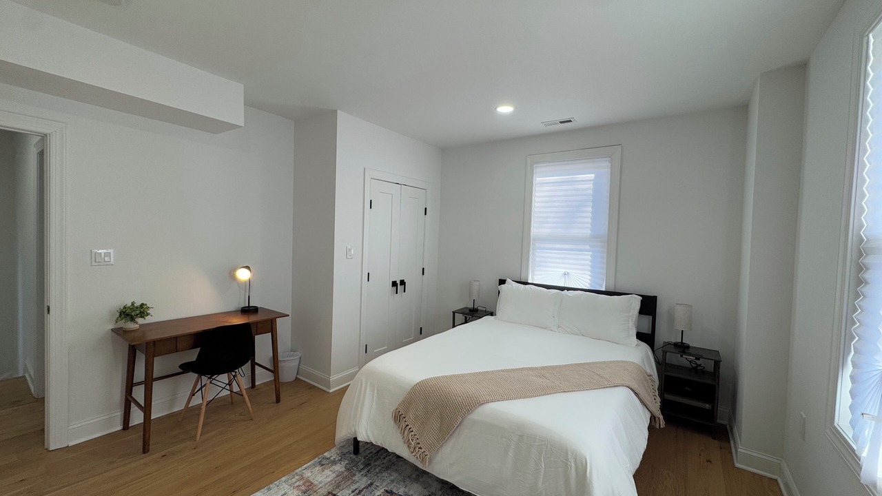 Photo of Bedroom in Woodridge