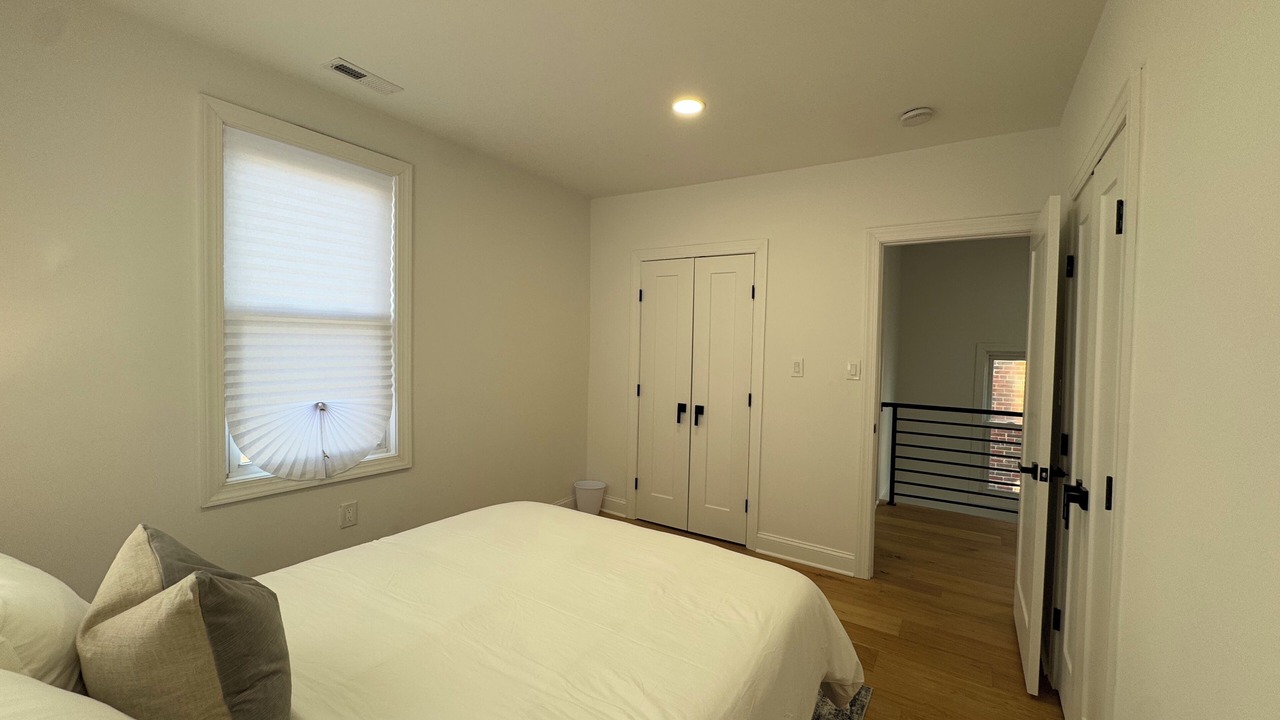 Photo of Bedroom in Woodridge