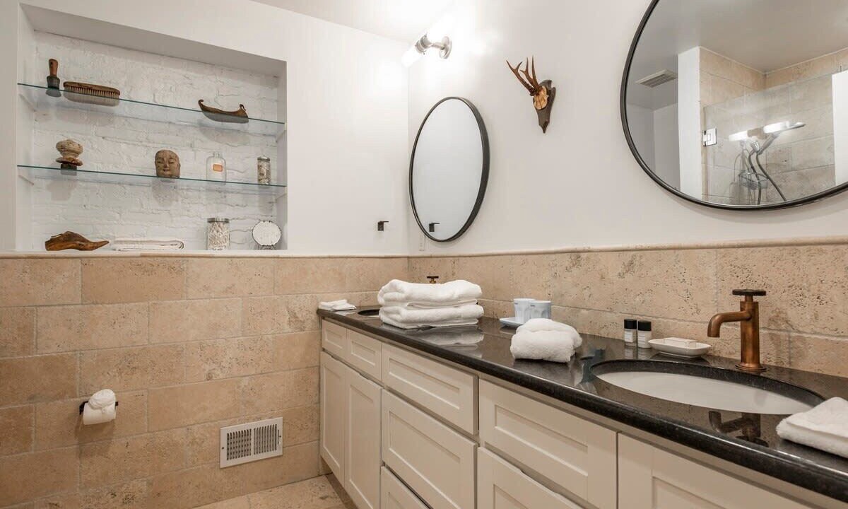 Photo of Bathroom in Center City