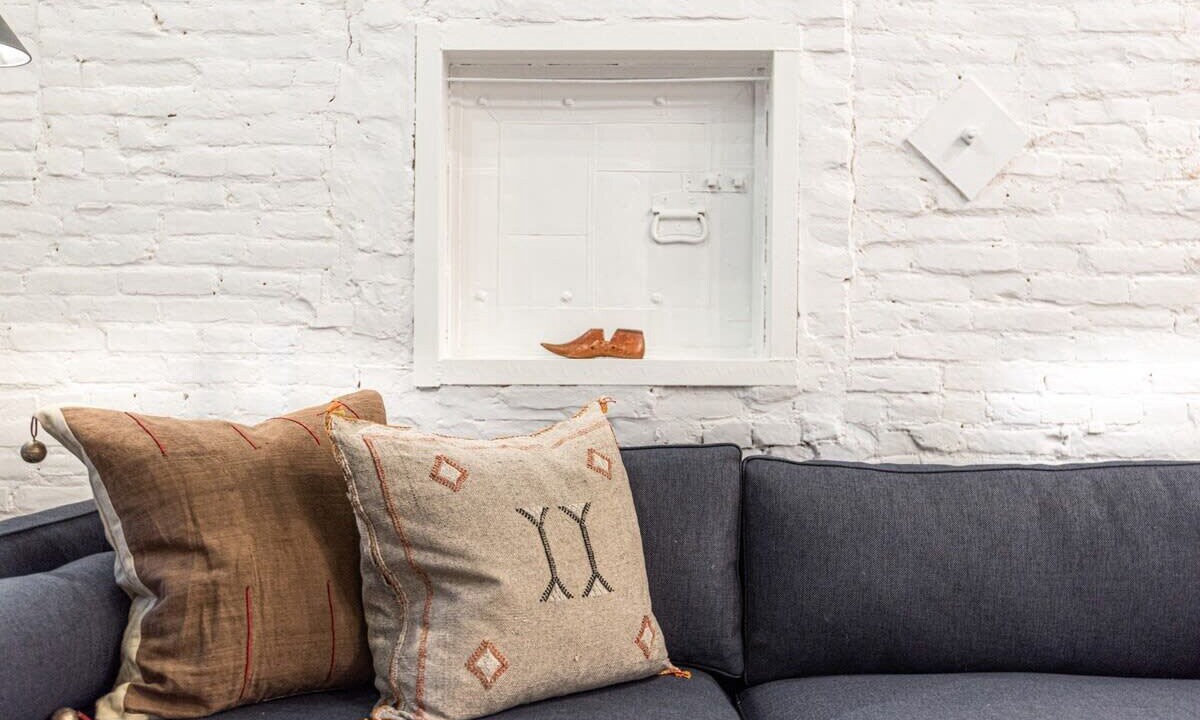 Photo of Livingroom in Center City