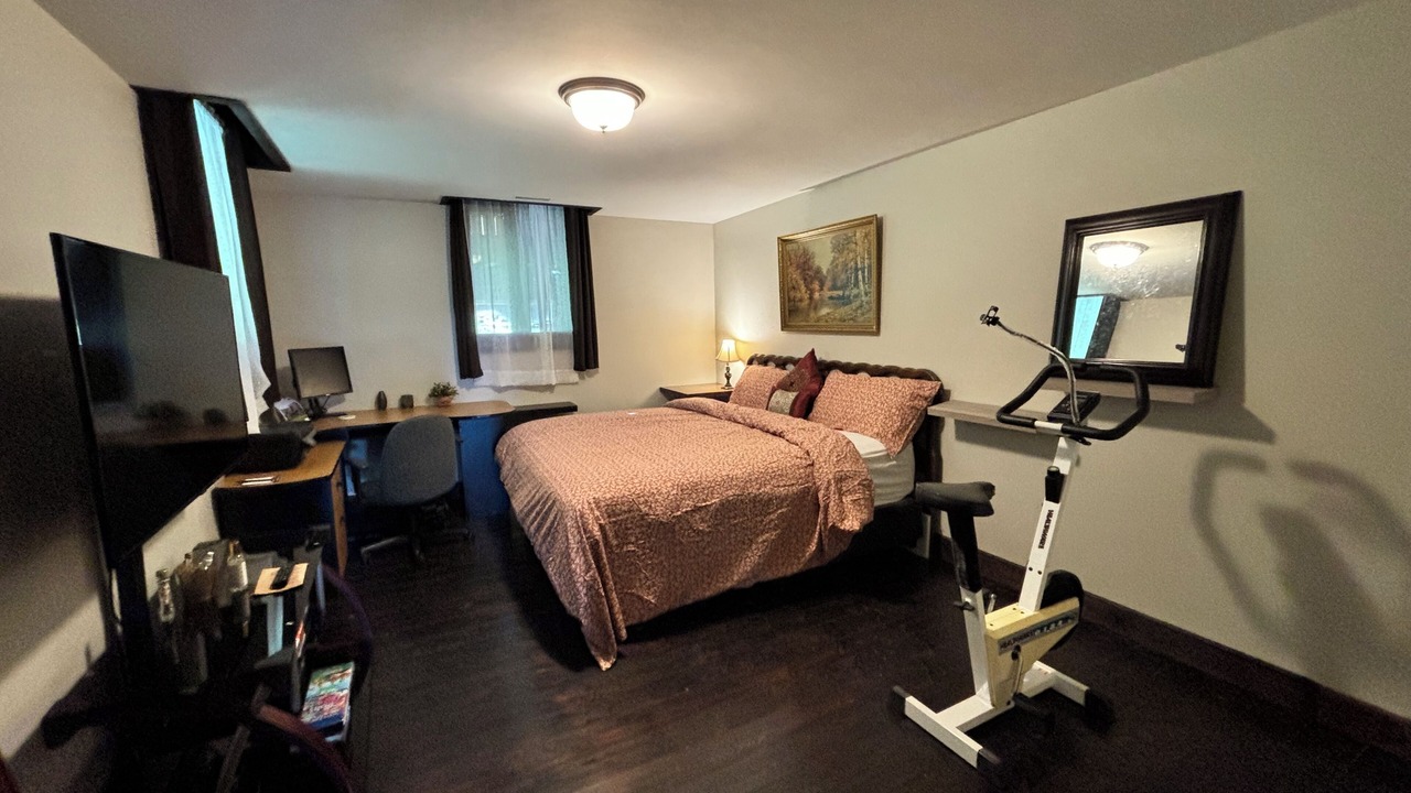 Photo of Bedroom in Champlain