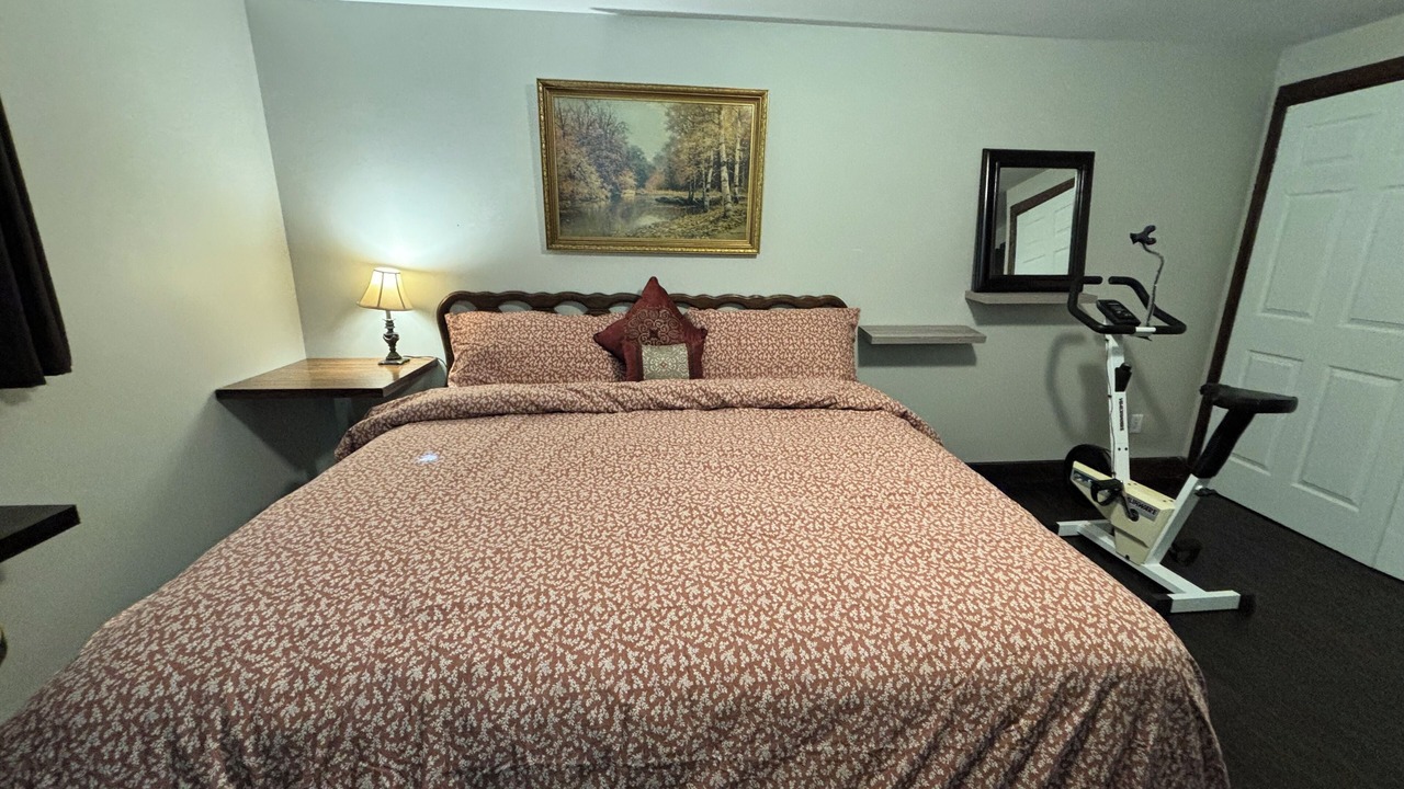 Photo of Bedroom in Champlain
