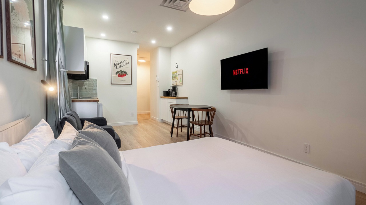 Photo of Bedroom in Plateau Mont Royal