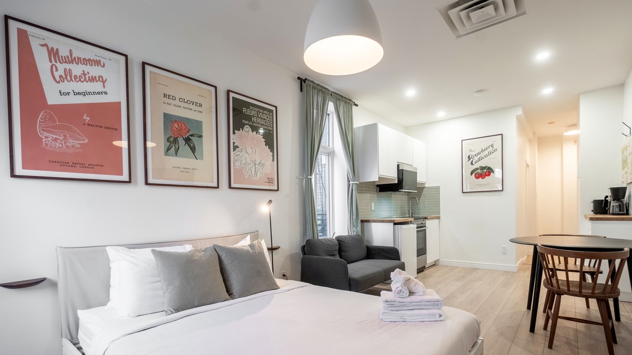 Photo of Bedroom in Plateau Mont Royal