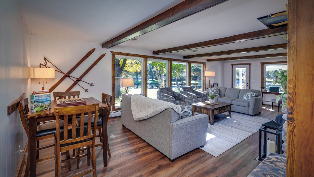 Photo of Livingroom in Indian River