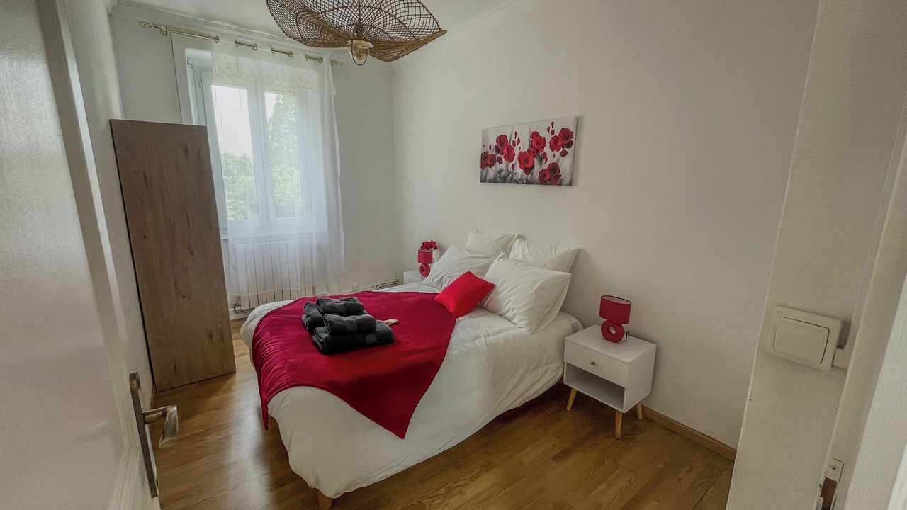 Photo of Bedroom in Bas-en-Basset