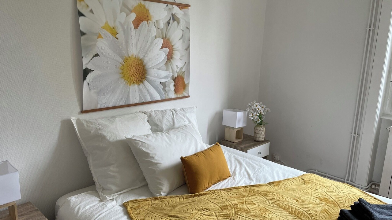 Photo of Bedroom in Bas-en-Basset
