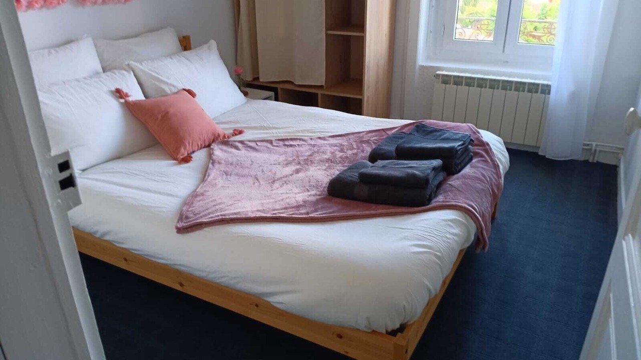 Photo of Bedroom in Bas-en-Basset