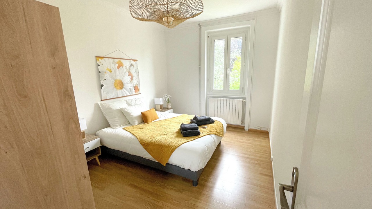 Photo of Bedroom in Bas-en-Basset