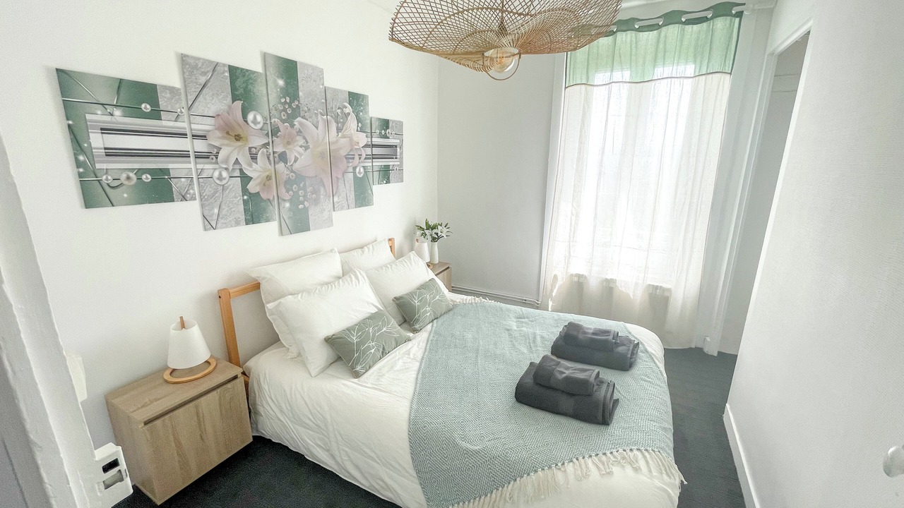 Photo of Bedroom in Bas-en-Basset