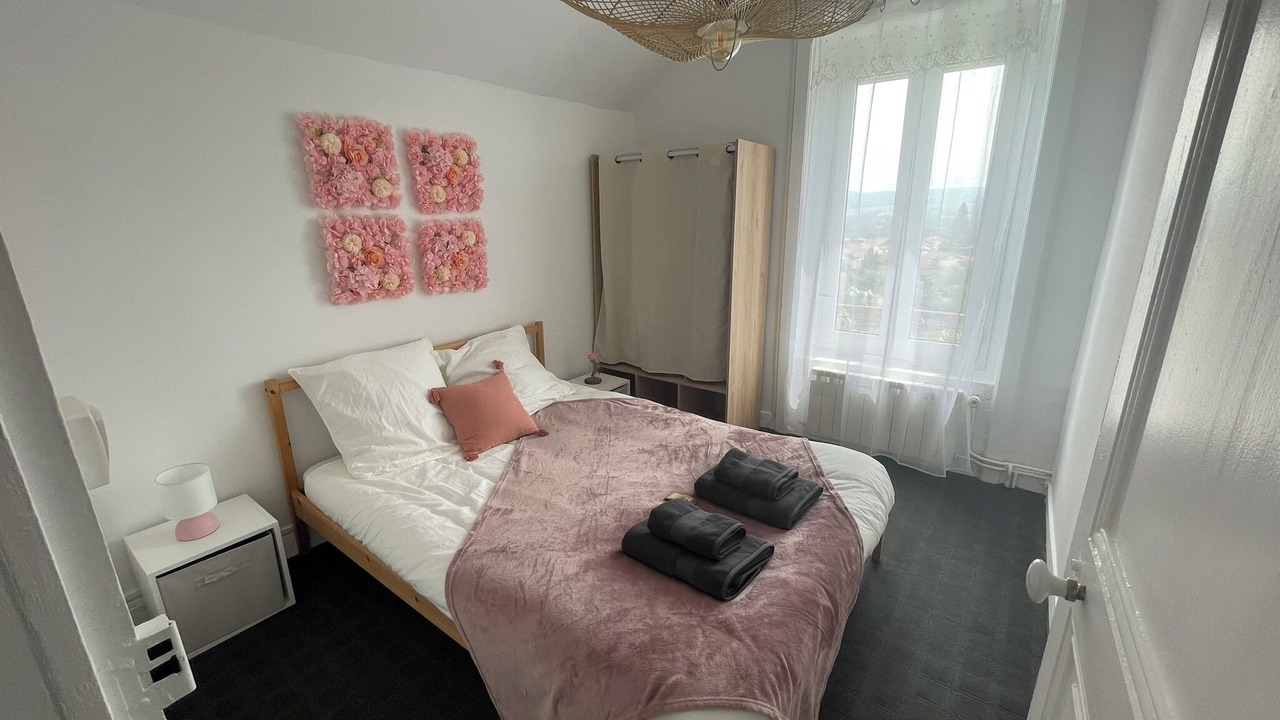 Photo of Bedroom in Bas-en-Basset