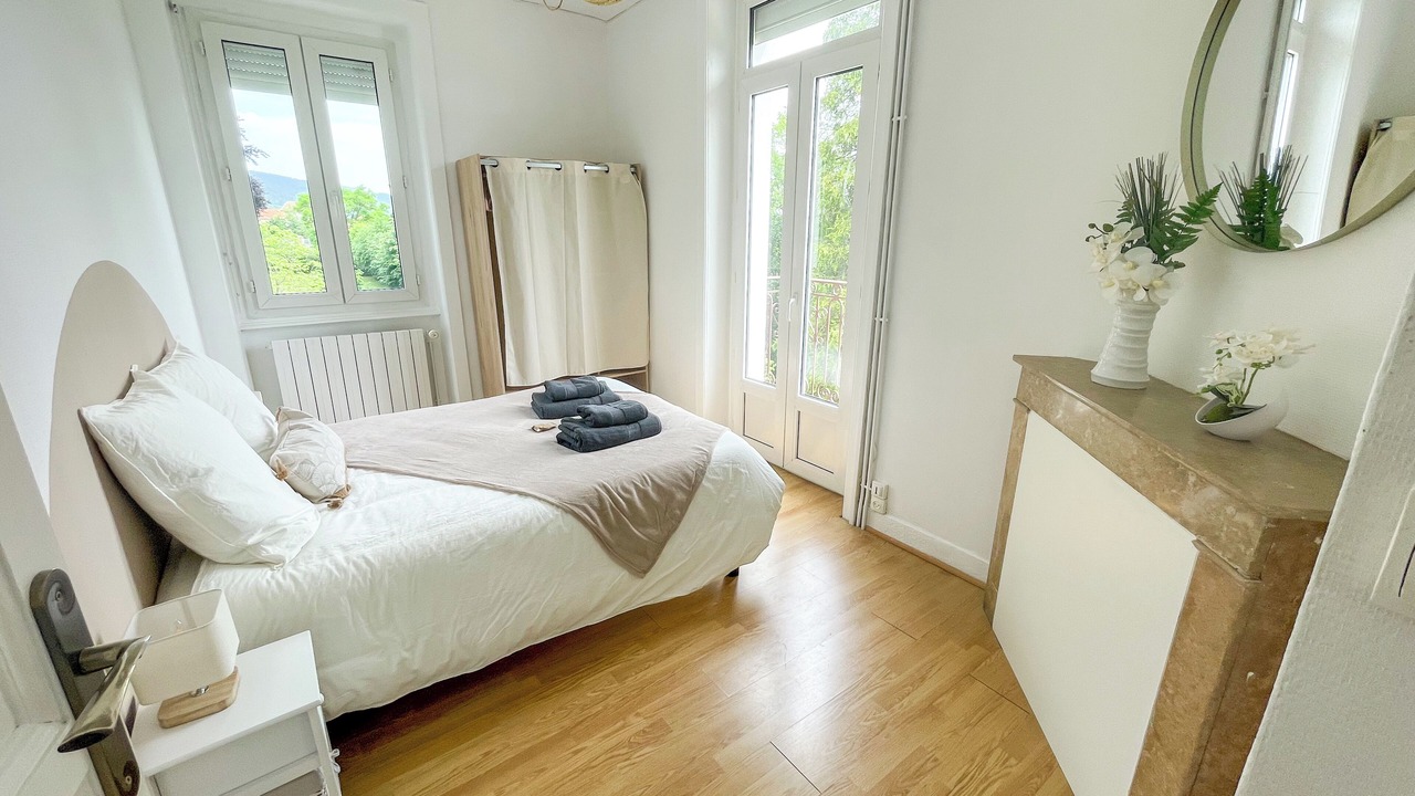 Photo of Bedroom in Bas-en-Basset